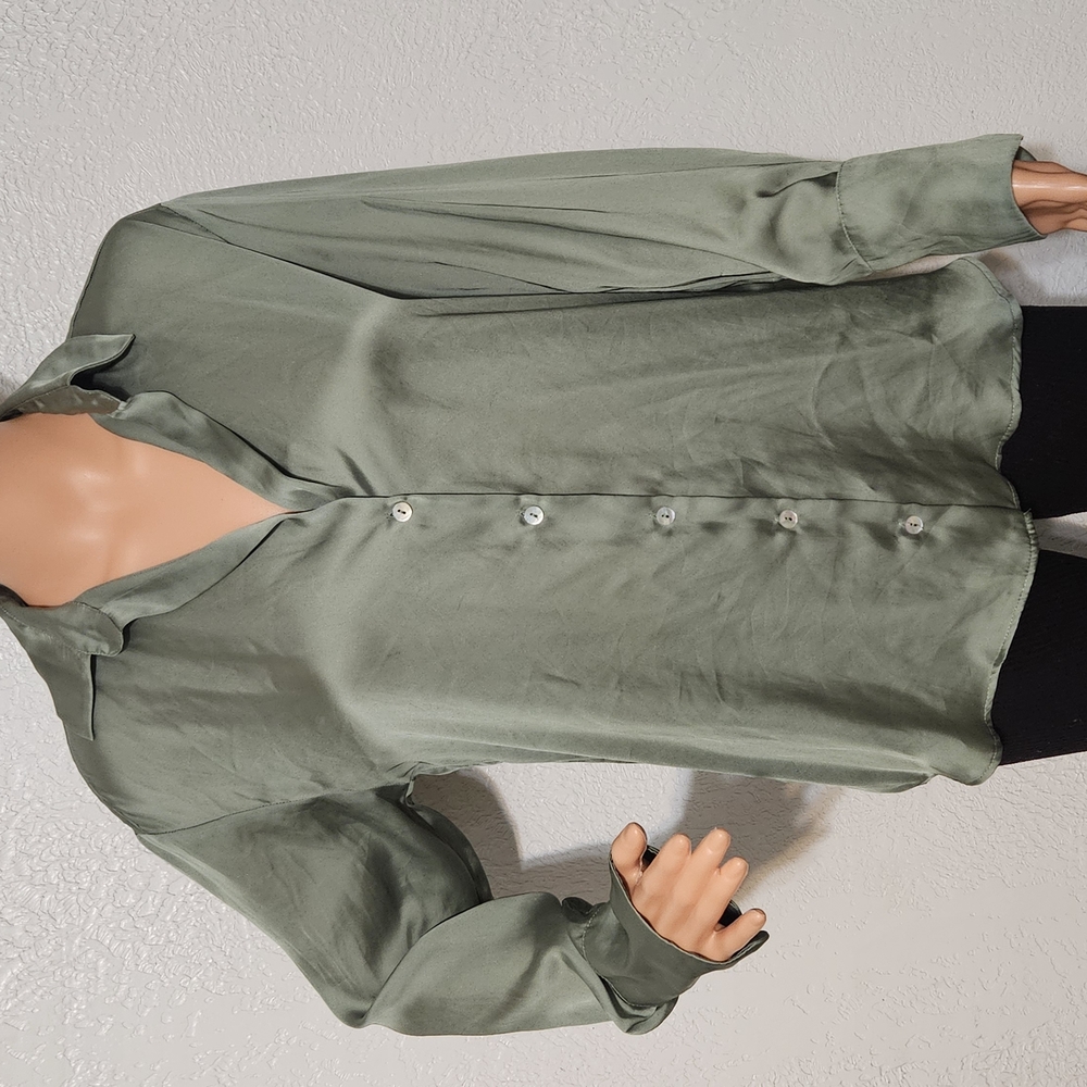 Zara Green Relaxed Button Down Blouse with Notched Collar
